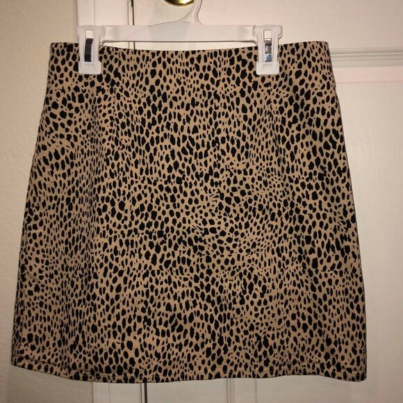 Brandy Melville Leopard Print Skirt - Picture 2 of 2